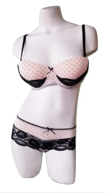 seamless panties with a concealed pocket for added convenience2 Piece Swiss Dots Bra & Panty Set - Soft Peach