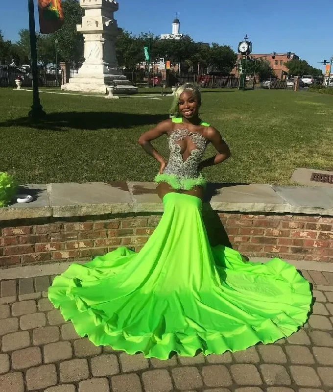 Women's Peter Pan Collar DressesFruit Green Sparkly Trumpet Evening Formal Party Dresses for Black Girl Luxury Diamond Feather Sheer Prom Birthday Gala Gown