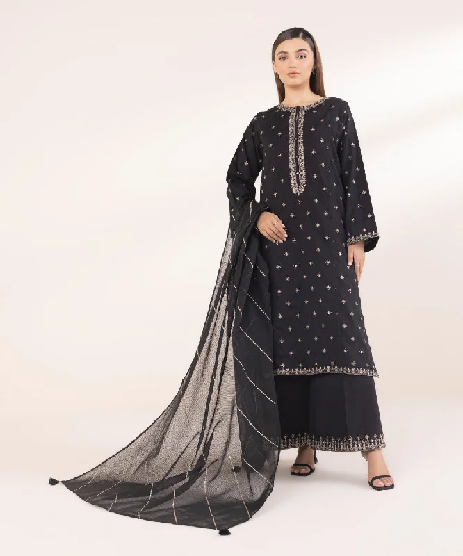 women's pajamas with a modern twistEmbroidered Karandi Dupatta