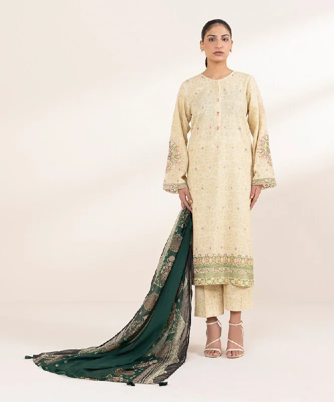 women's pajamas featuring floral embroideryPrinted Tissue Dupatta