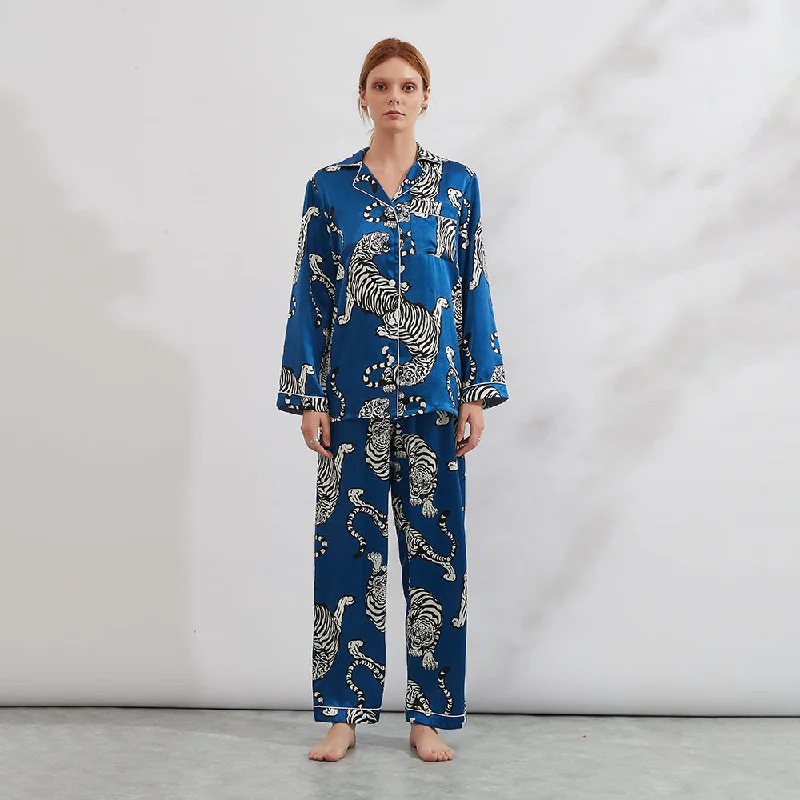 women's pajamas with moisture-wicking fabricWomen's Tiger Silk Pajama Set Mulberry Printed Silk Pajamas